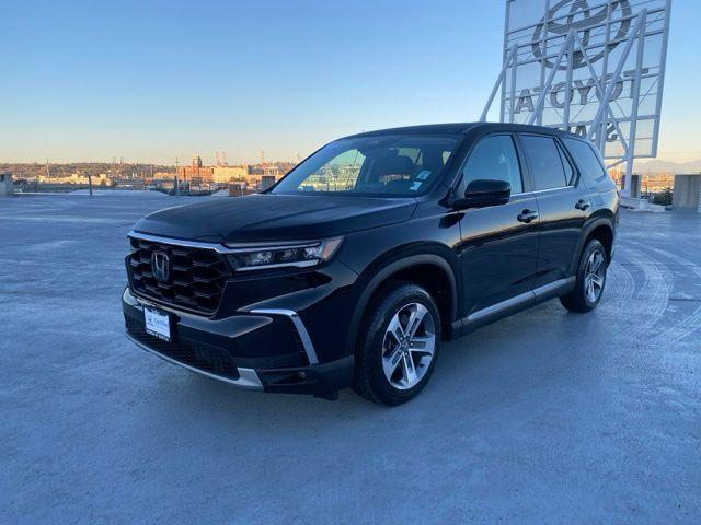 used 2023 Honda Pilot car, priced at $35,888