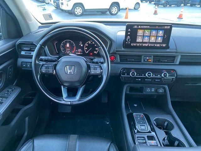 used 2023 Honda Pilot car, priced at $35,888