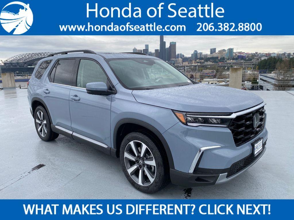 new 2025 Honda Pilot car, priced at $49,577