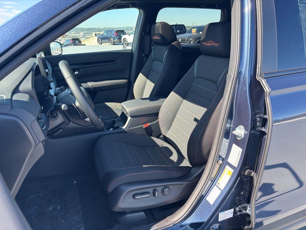 new 2026 Honda CR-V Hybrid car, priced at $38,999