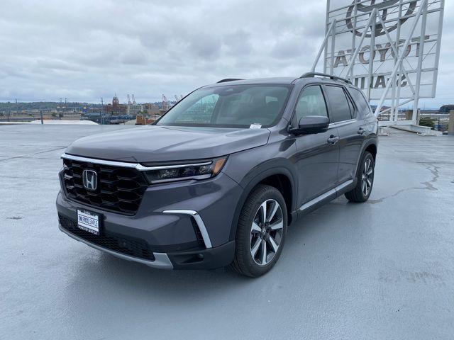 new 2025 Honda Pilot car, priced at $53,077