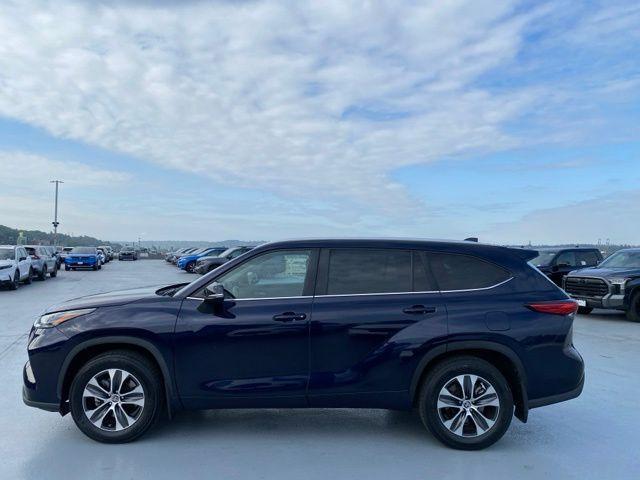 used 2023 Toyota Highlander car, priced at $36,988
