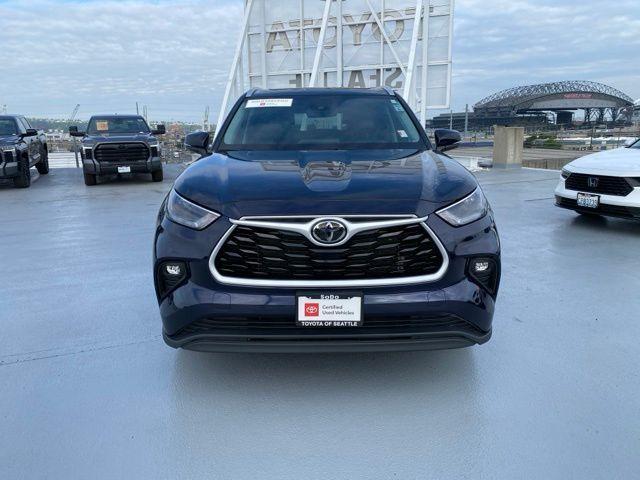 used 2023 Toyota Highlander car, priced at $36,988