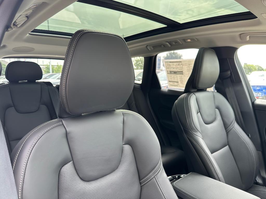 new 2025 Volvo XC60 car, priced at $61,260