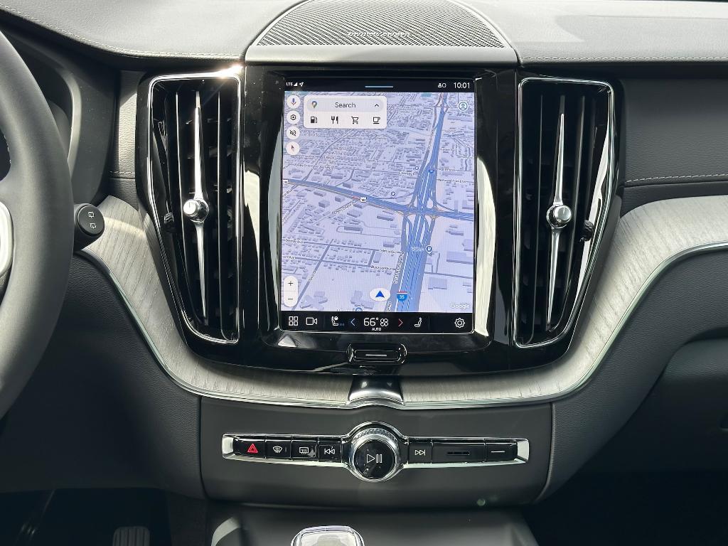 new 2025 Volvo XC60 car, priced at $61,260
