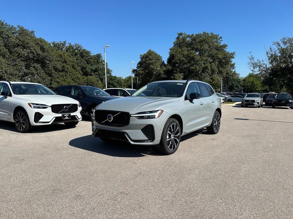 new 2025 Volvo XC60 car, priced at $55,335