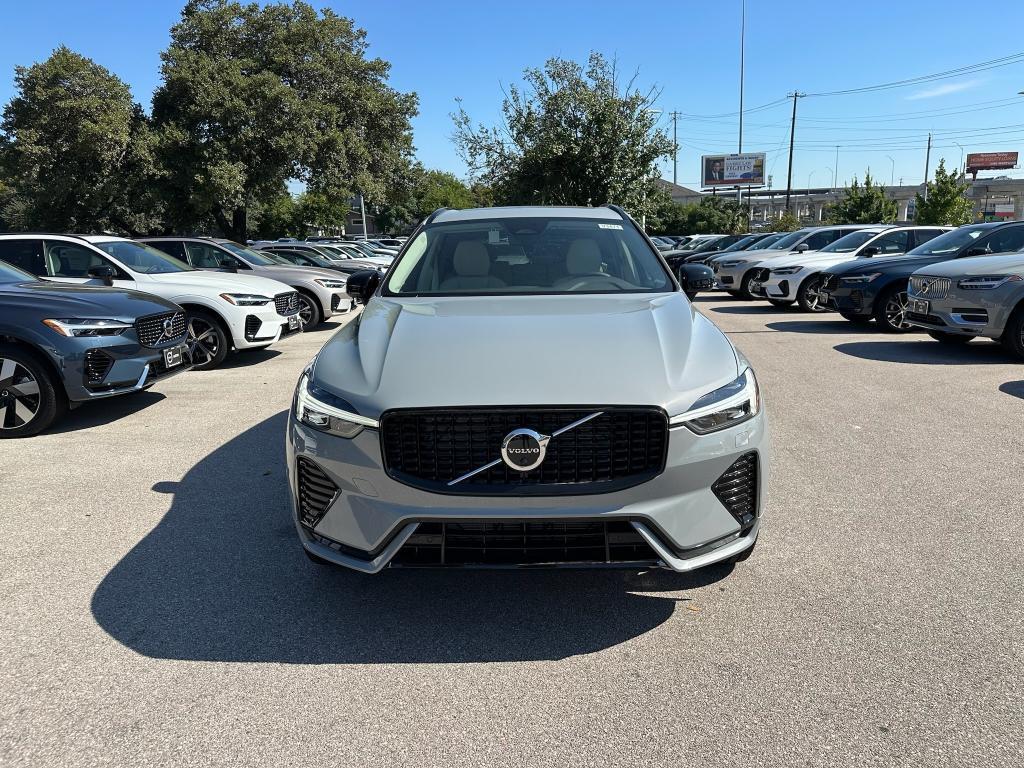 new 2025 Volvo XC60 car, priced at $55,335