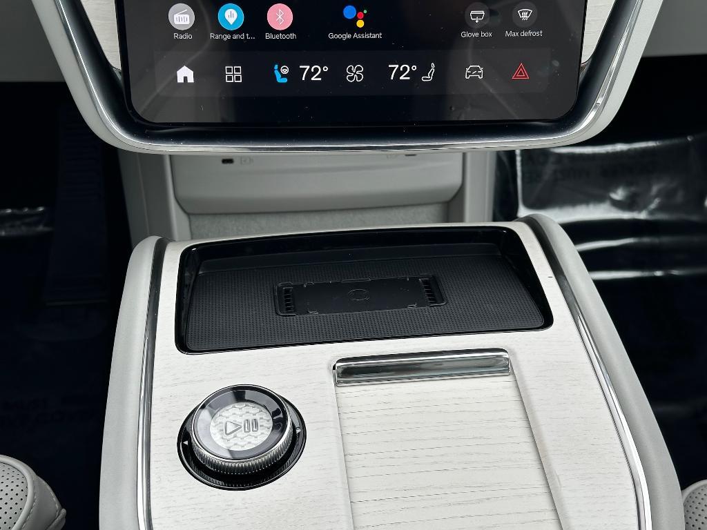 new 2025 Volvo EX90 car, priced at $82,140