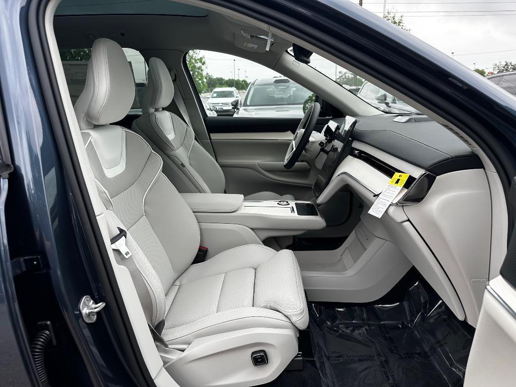 new 2025 Volvo EX90 car, priced at $82,140