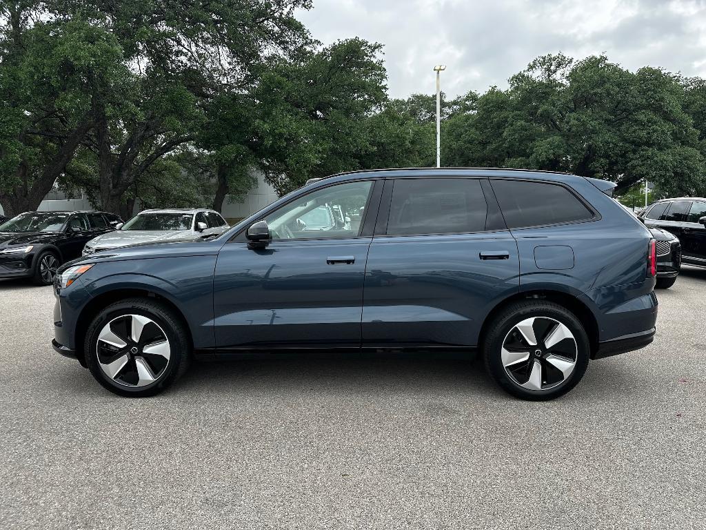 new 2025 Volvo EX90 car, priced at $82,140