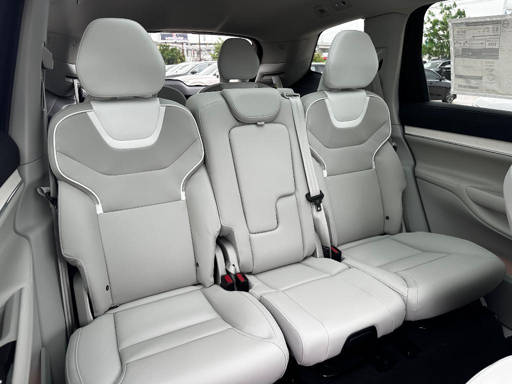 new 2025 Volvo EX90 car, priced at $82,140