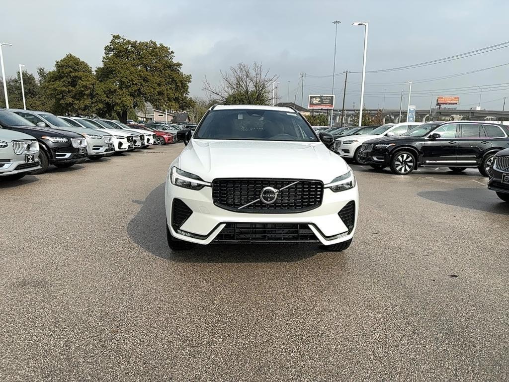 new 2025 Volvo XC60 car, priced at $56,000