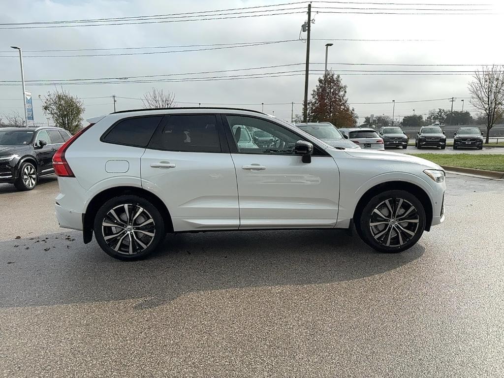 new 2025 Volvo XC60 car, priced at $56,000