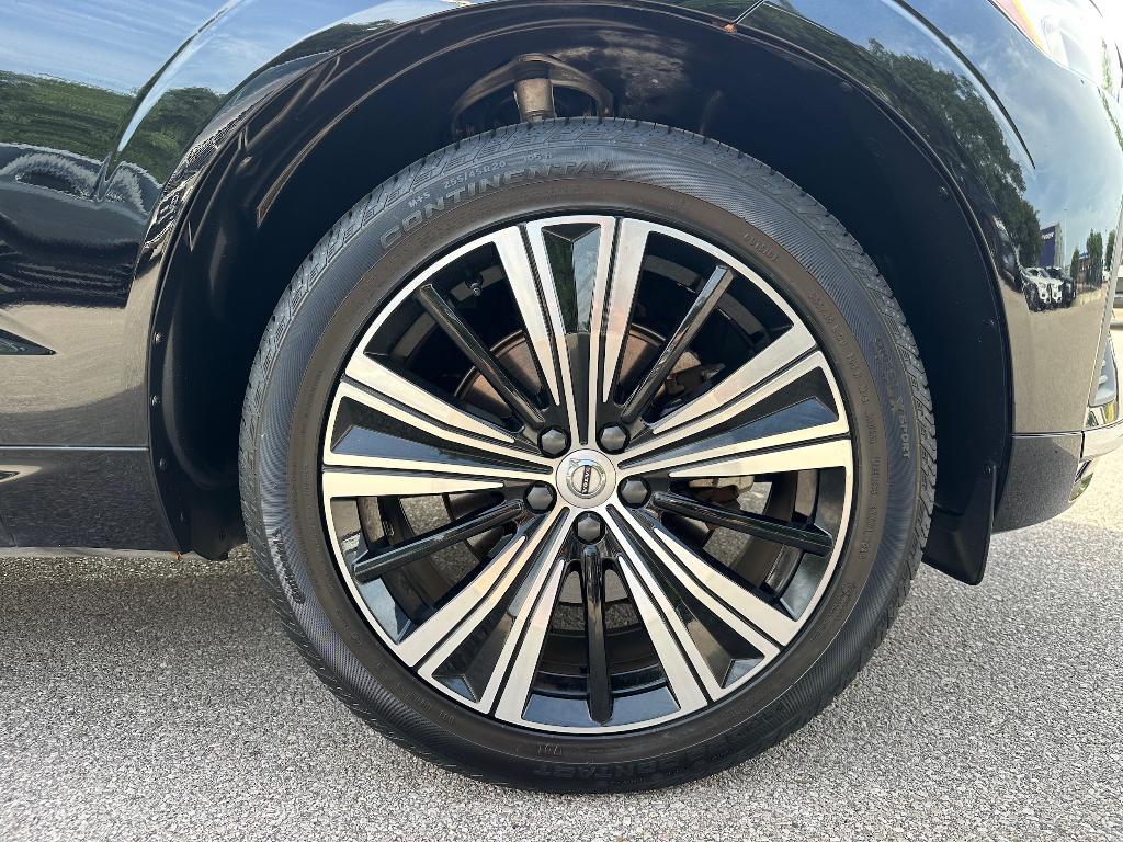 used 2022 Volvo XC60 car, priced at $38,995