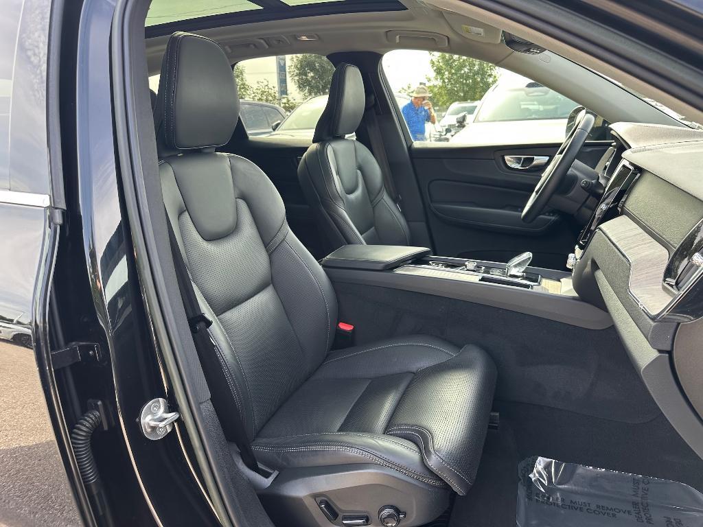 used 2022 Volvo XC60 car, priced at $38,995