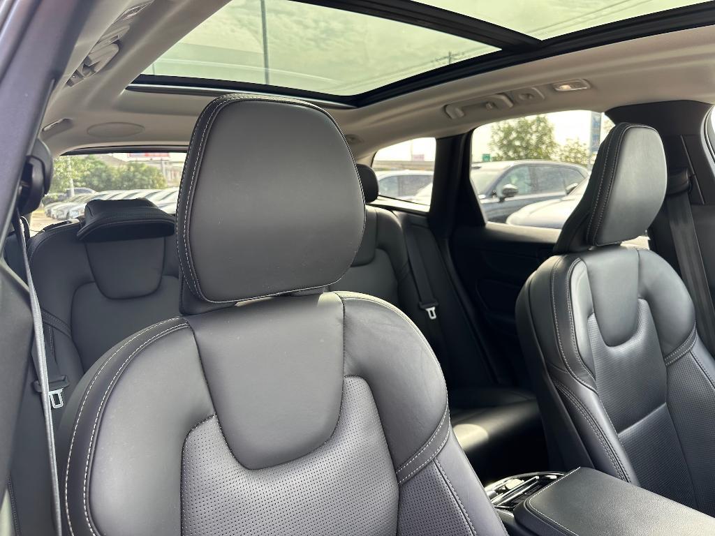 used 2022 Volvo XC60 car, priced at $38,995
