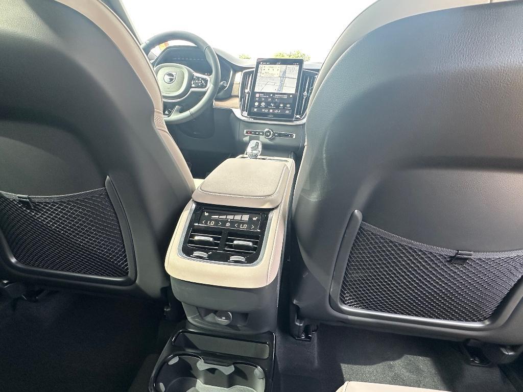 new 2025 Volvo XC90 car, priced at $65,945