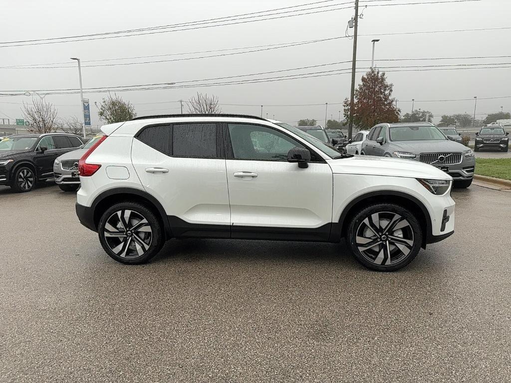 new 2025 Volvo XC40 car, priced at $48,620