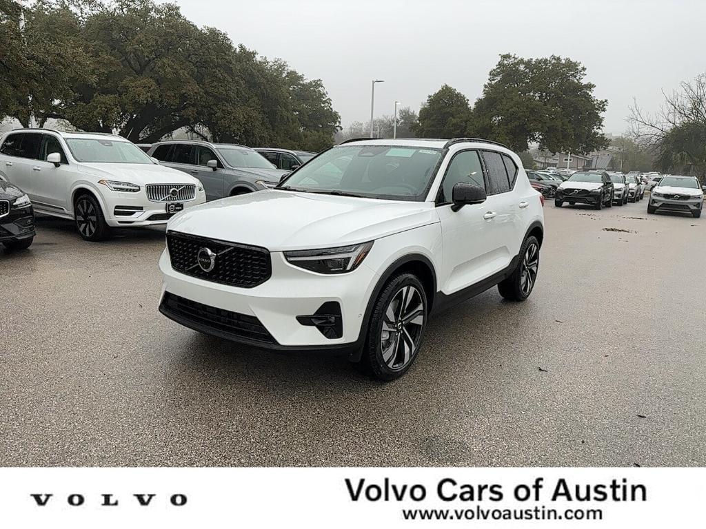 new 2025 Volvo XC40 car, priced at $48,620