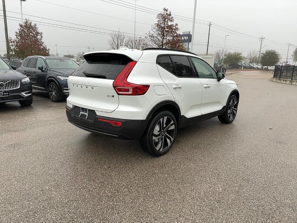 new 2025 Volvo XC40 car, priced at $48,620