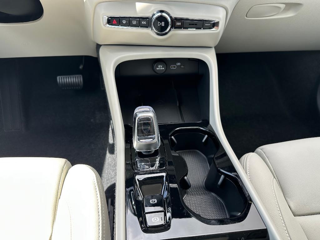 new 2026 Volvo XC40 car, priced at $50,150