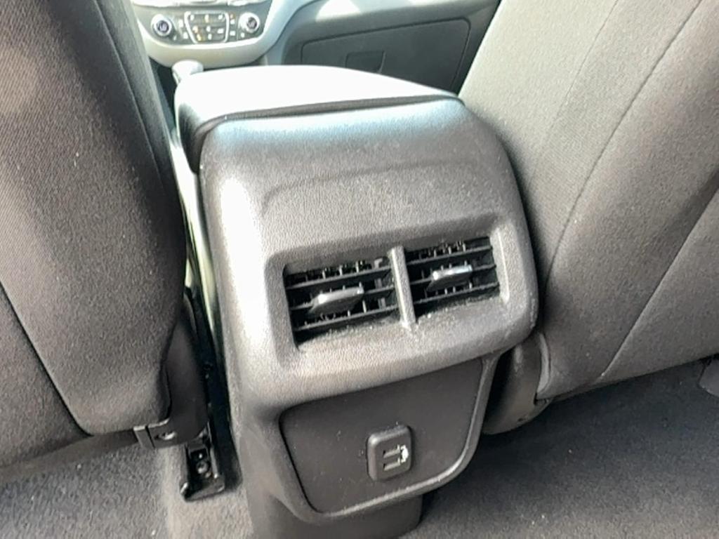 used 2023 Chevrolet Equinox car, priced at $19,995