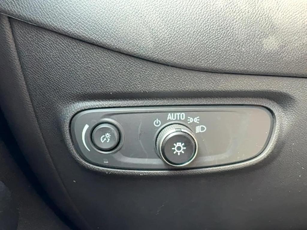 used 2023 Chevrolet Equinox car, priced at $19,995