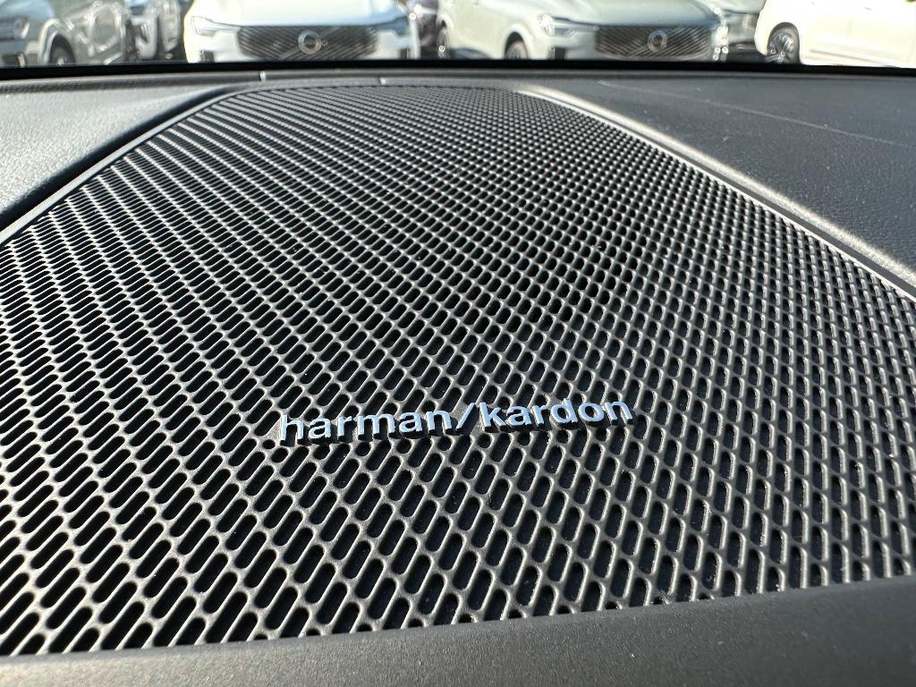 used 2021 Volvo XC60 car, priced at $29,090