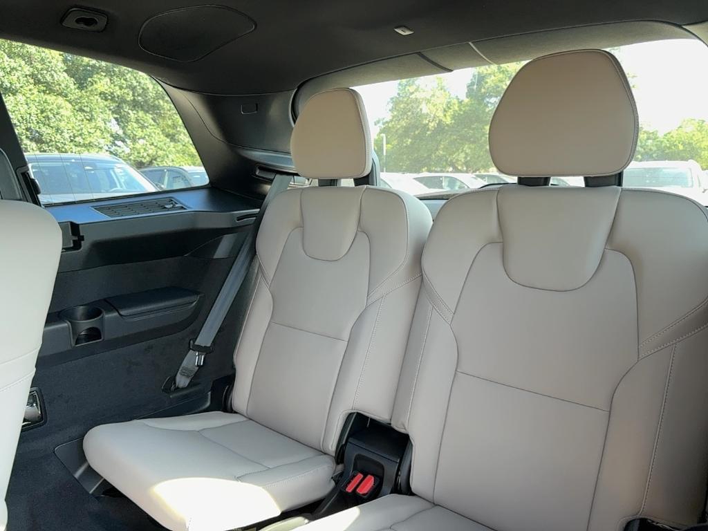 new 2026 Volvo XC90 car, priced at $69,190