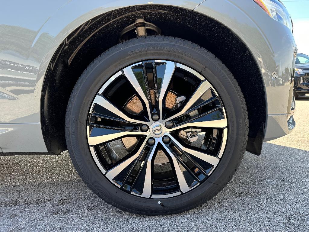 new 2025 Volvo XC60 car, priced at $55,360