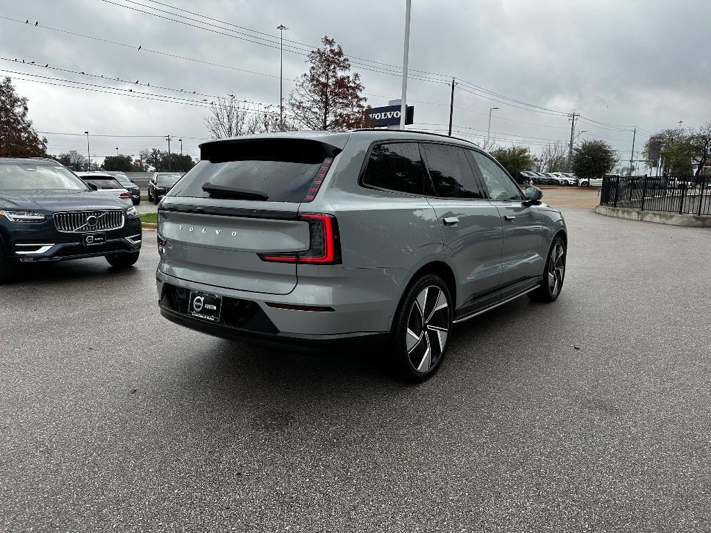 new 2025 Volvo EX90 car, priced at $98,925