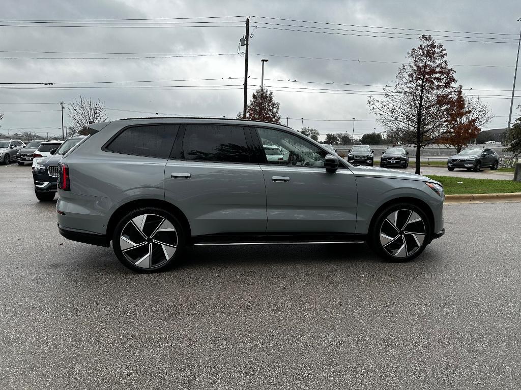 new 2025 Volvo EX90 car, priced at $98,925