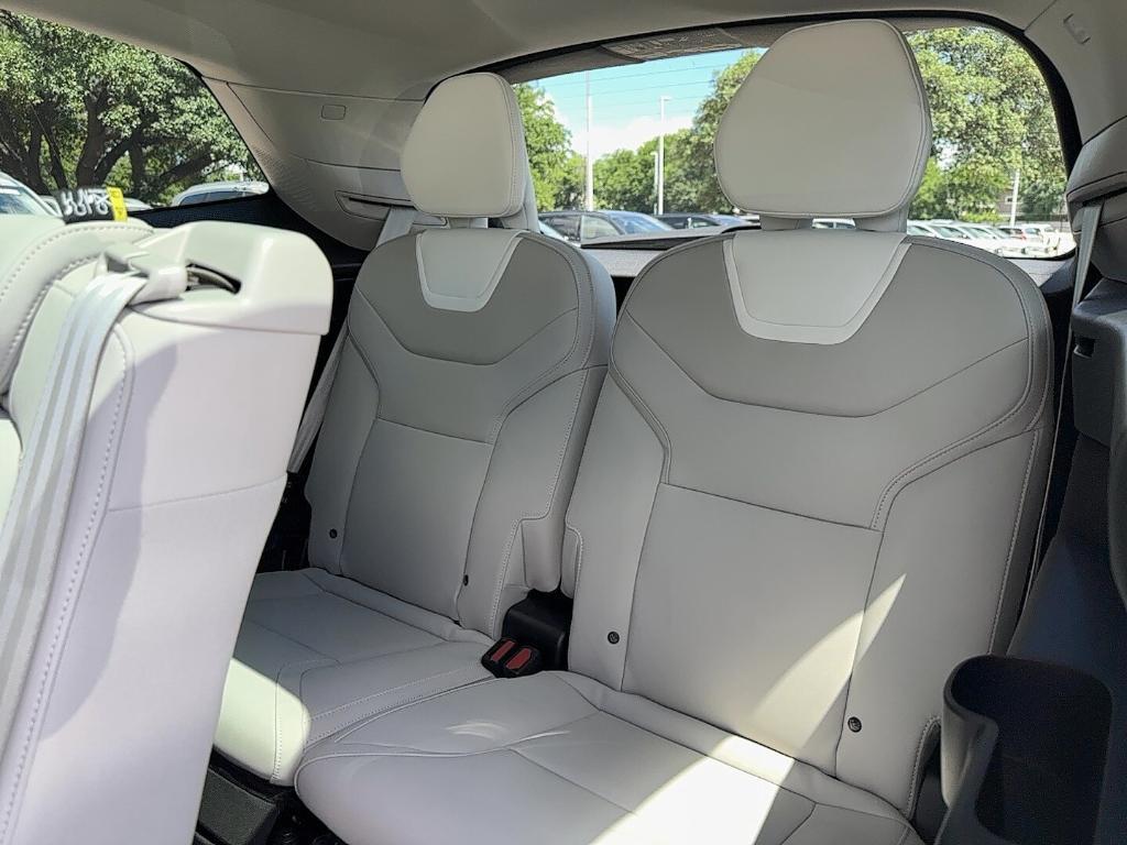 new 2025 Volvo EX90 car, priced at $90,950