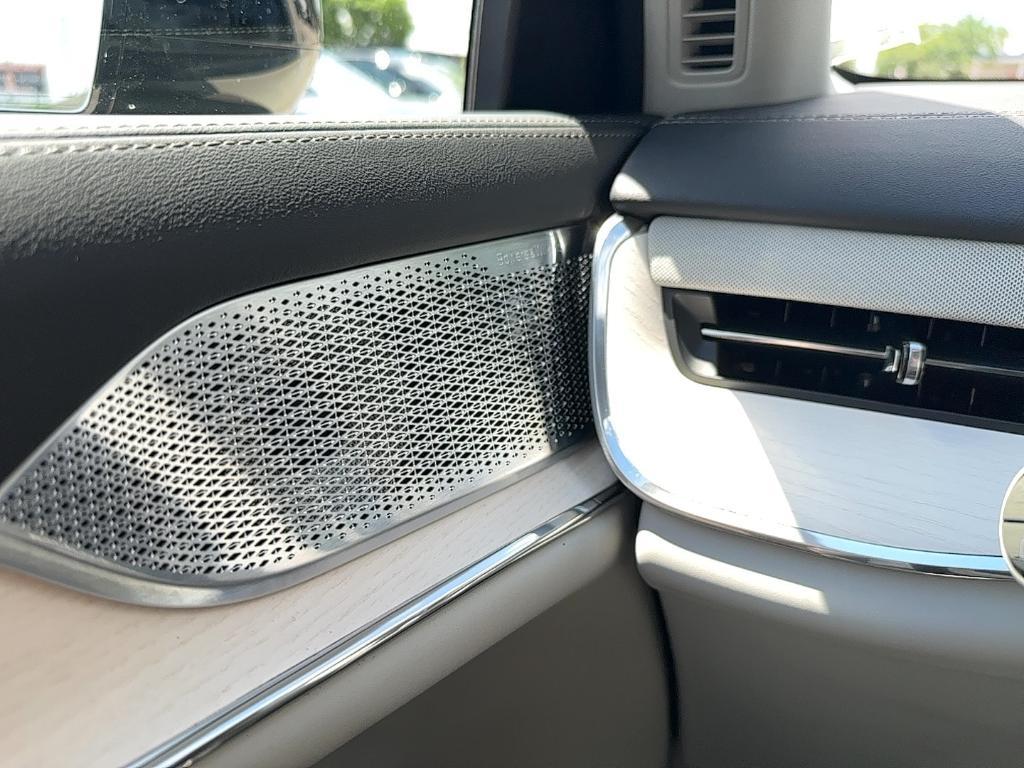 new 2025 Volvo EX90 car, priced at $90,950