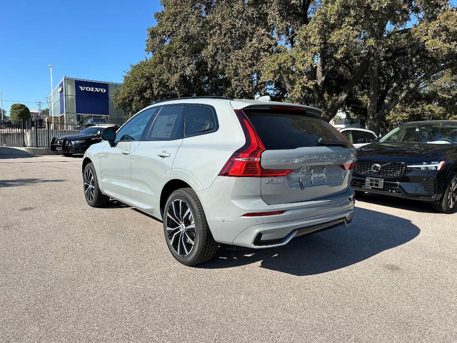 new 2025 Volvo XC60 car, priced at $54,595