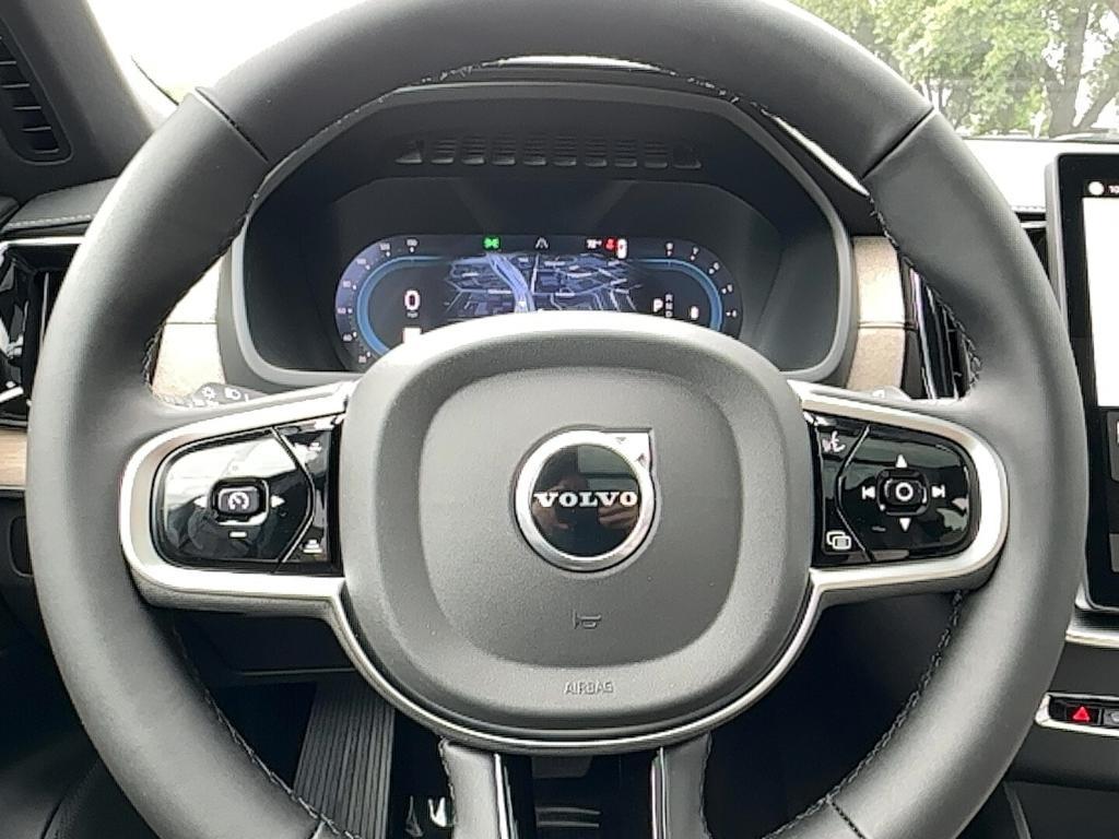 new 2025 Volvo XC90 car, priced at $69,155