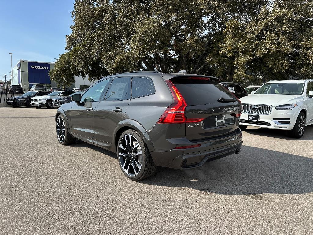 new 2025 Volvo XC60 car, priced at $62,710