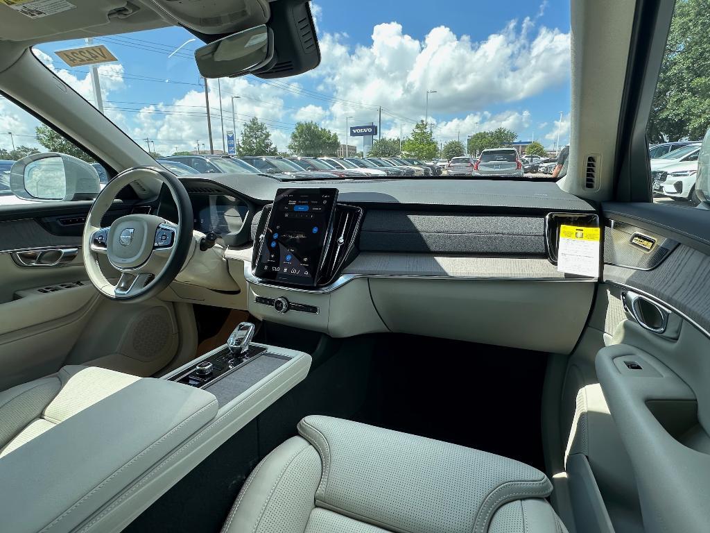 new 2026 Volvo XC90 car, priced at $75,155