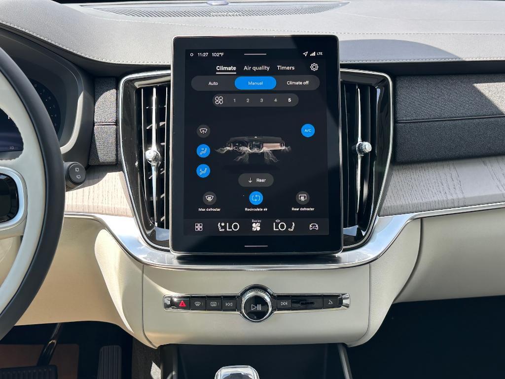 new 2026 Volvo XC90 car, priced at $75,155
