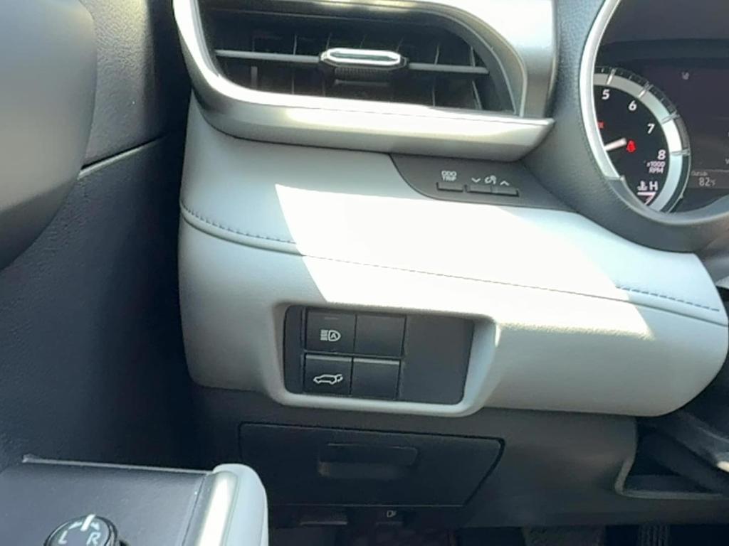 used 2021 Toyota Highlander car, priced at $35,495
