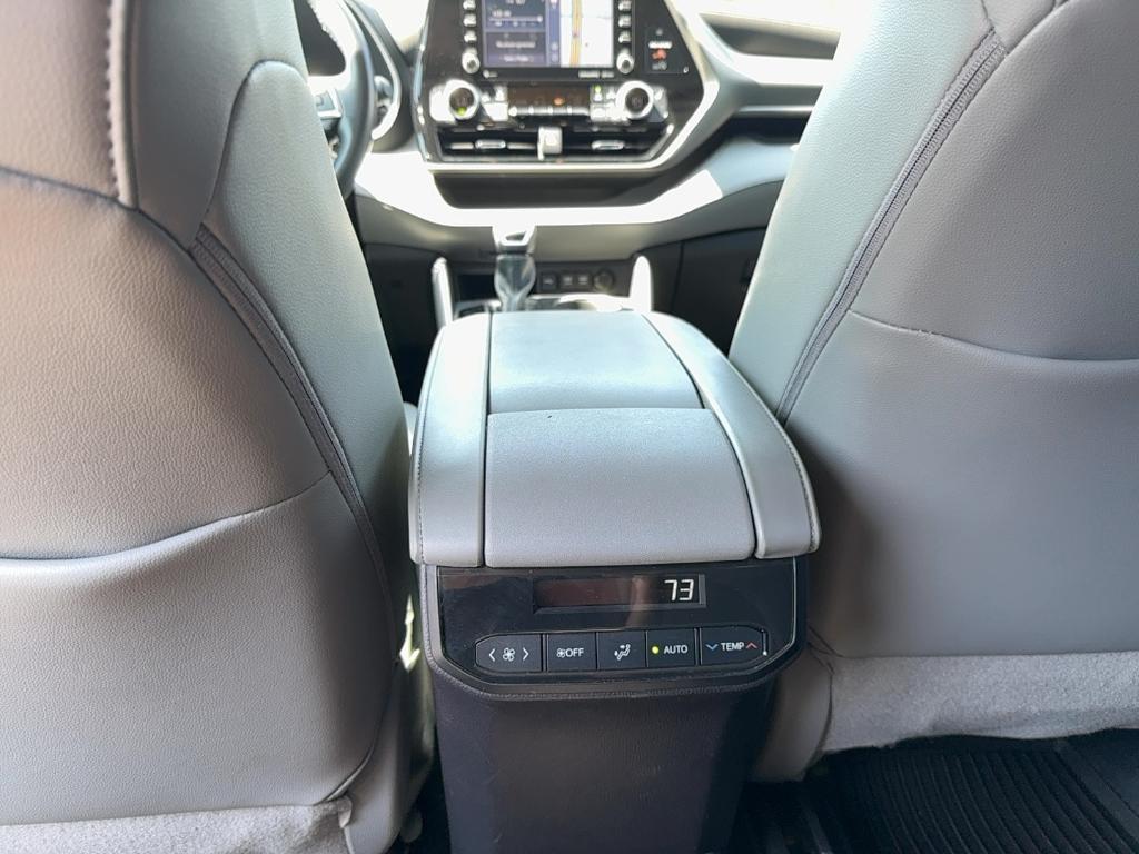 used 2021 Toyota Highlander car, priced at $35,495