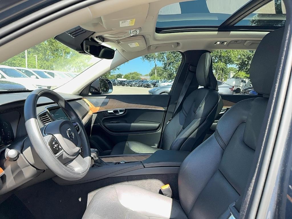 used 2022 Volvo XC90 car, priced at $45,995