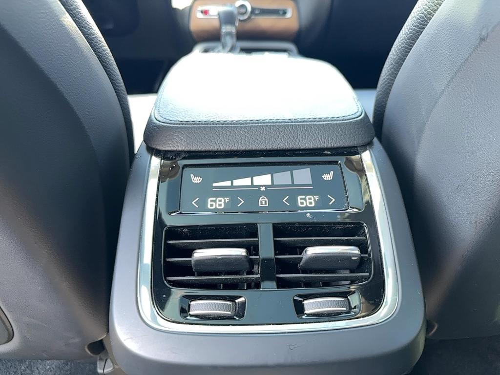 used 2022 Volvo XC90 car, priced at $45,995