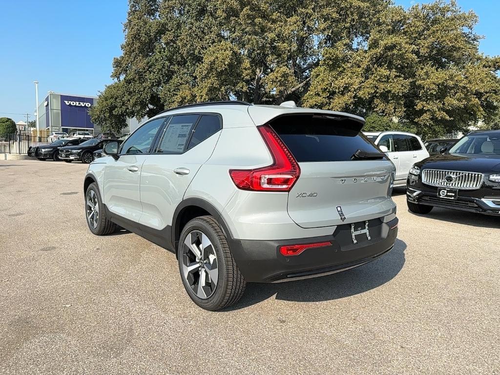 new 2025 Volvo XC40 car, priced at $48,315