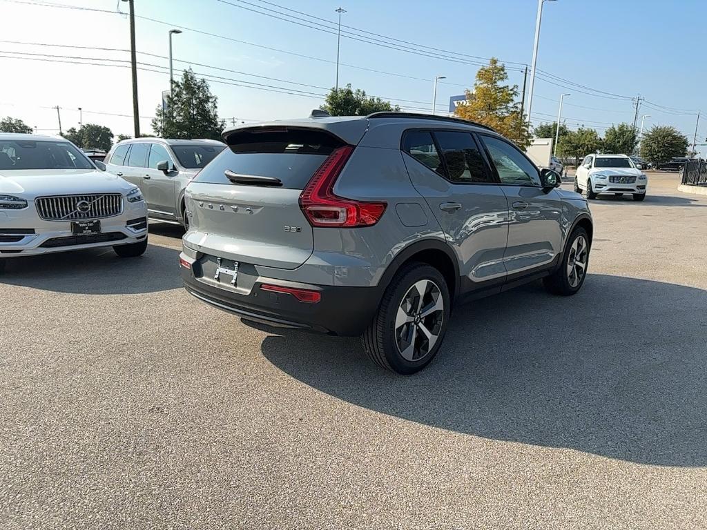 new 2025 Volvo XC40 car, priced at $48,315