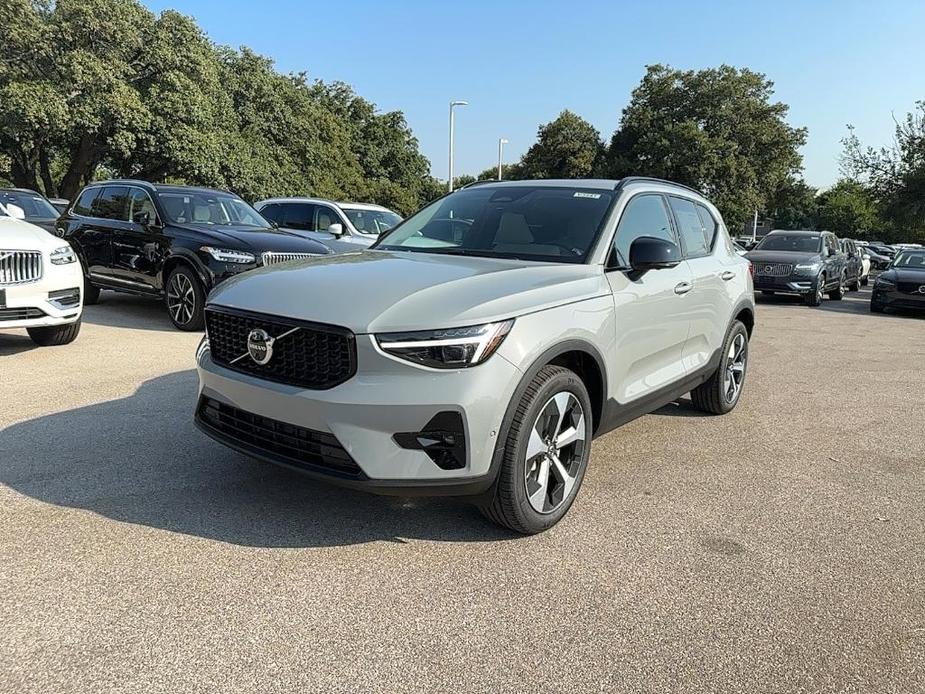 new 2025 Volvo XC40 car, priced at $48,315