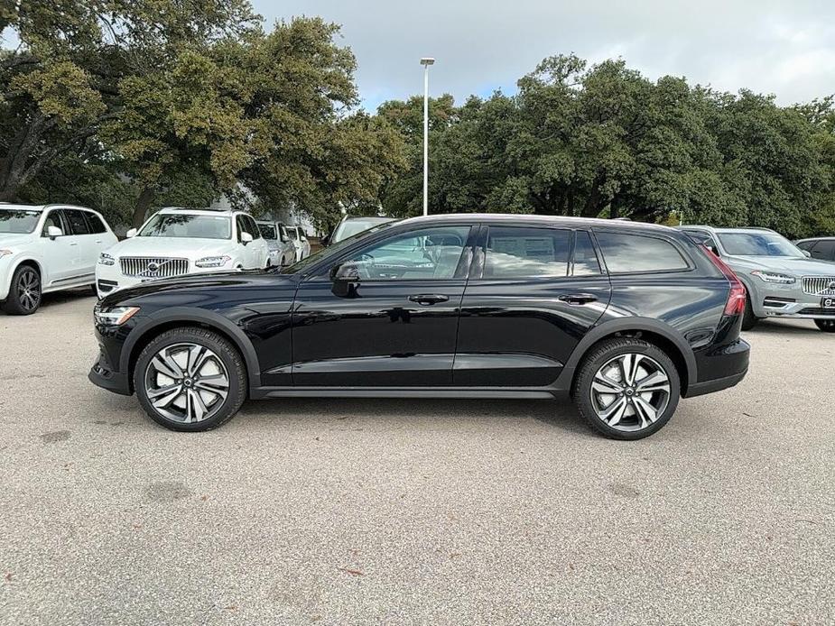 new 2025 Volvo V60 Cross Country car, priced at $53,835