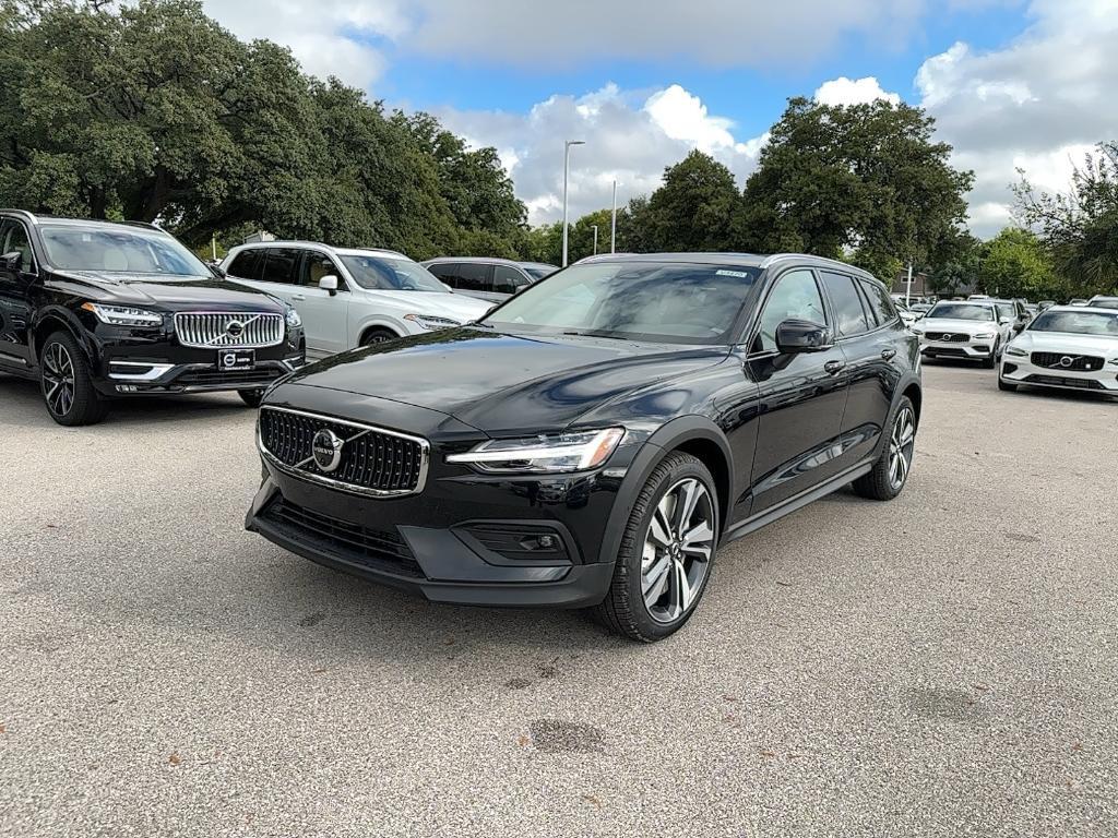 new 2025 Volvo V60 Cross Country car, priced at $53,835