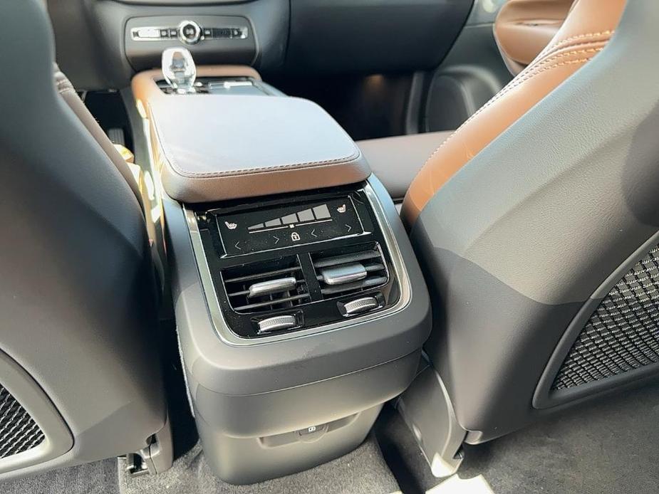 new 2025 Volvo XC90 car, priced at $84,715