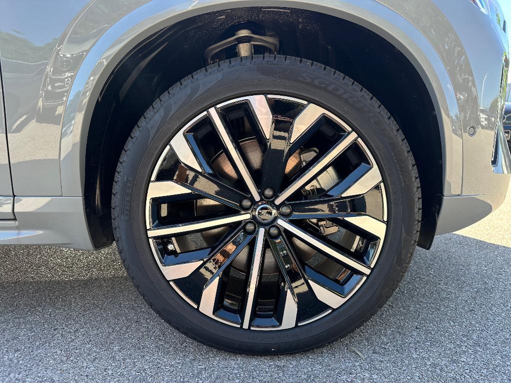 new 2025 Volvo XC90 Plug-In Hybrid car, priced at $82,405